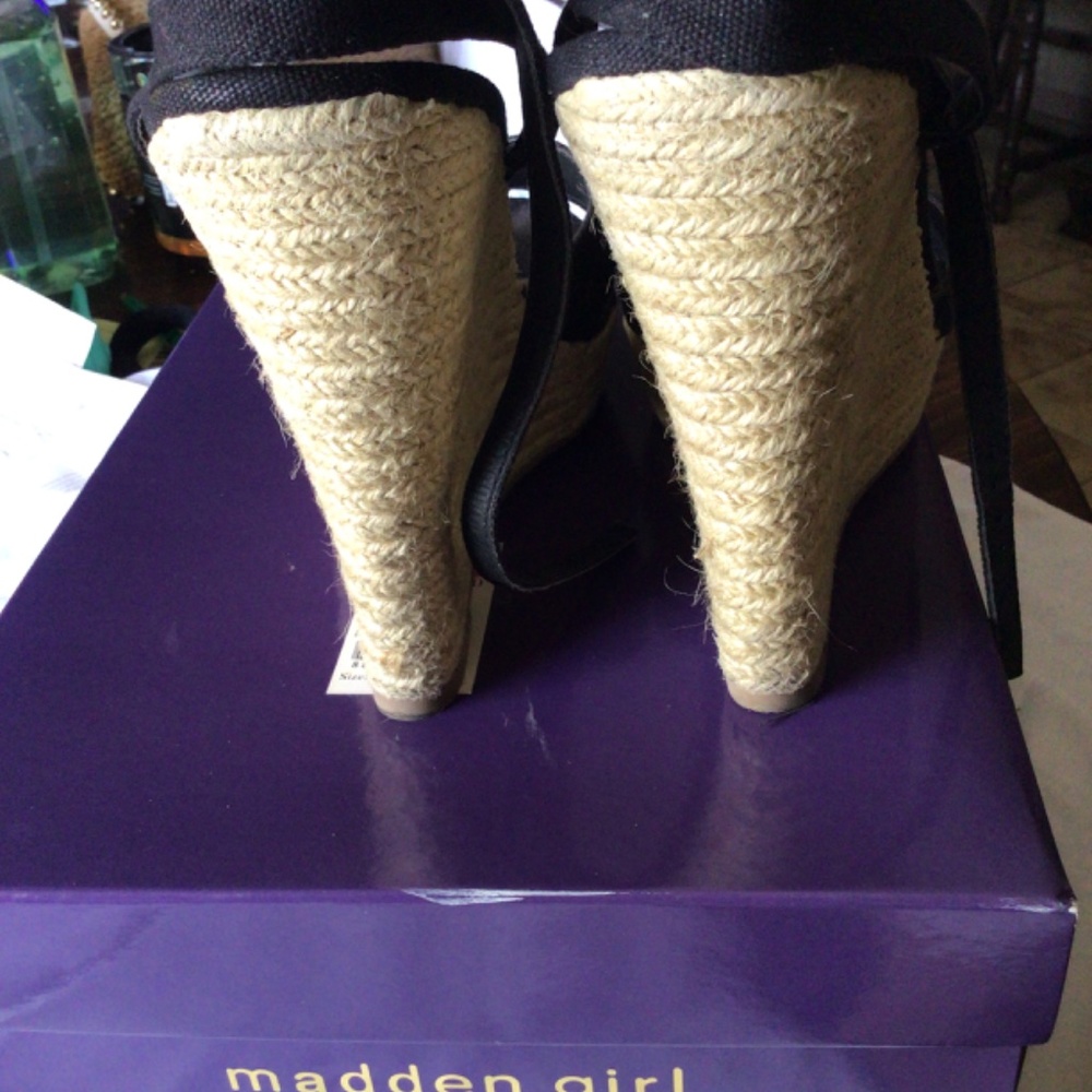Madden Girl /Vicki black wedges 7 ankle strap - Picture 2 of 7